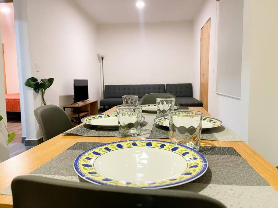 Charming 2-bedroom In La Condesa - Sleeps 4 Apartment Mexico City