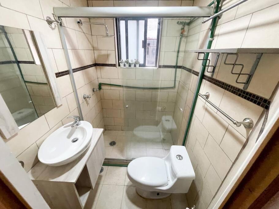 Charming 2-bedroom In La Condesa - Sleeps 4 Mexico City
